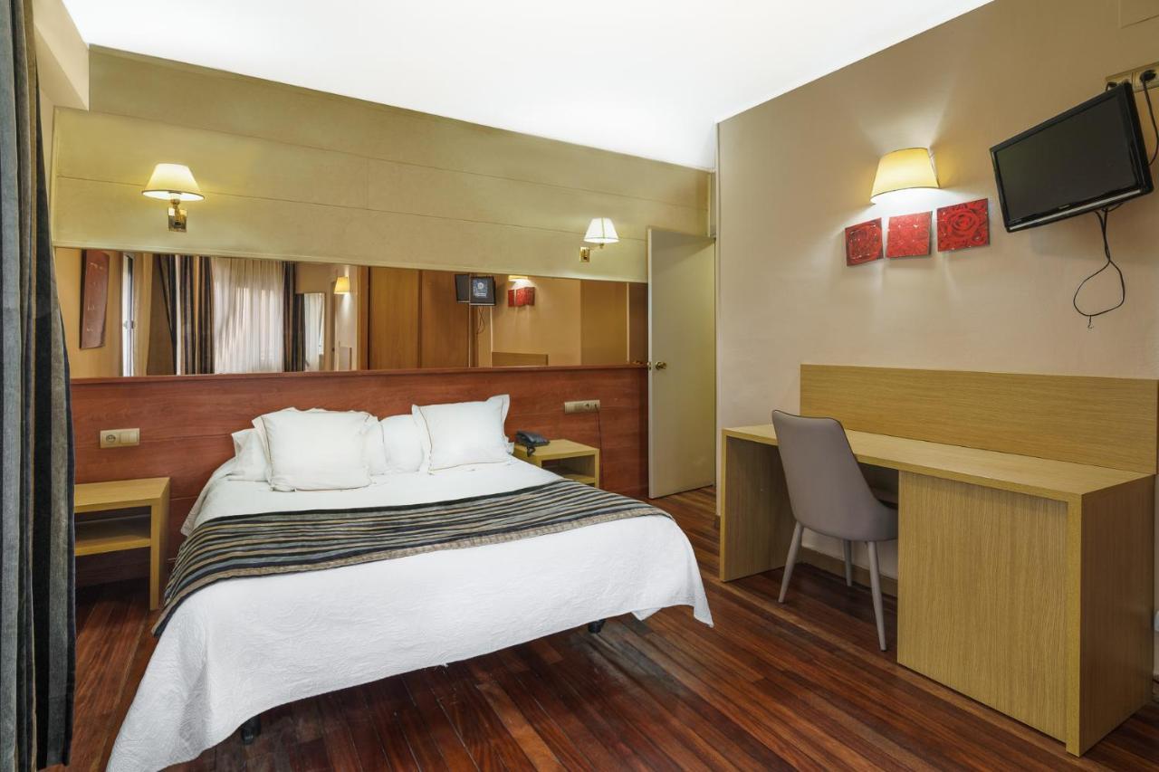 Hotel Regio Torrelavega Dış mekan fotoğraf