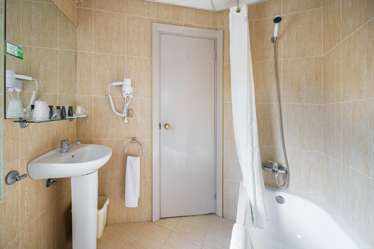 Hotel Regio Torrelavega Dış mekan fotoğraf